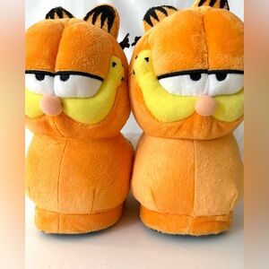 Garfield Soft Plush Slippers With Dot Grippers On Sole For Traction Size S/M